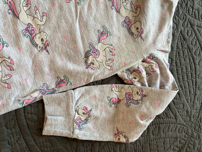 Pyjama licorne 110/116 🌸 A donner - photo numéro 3