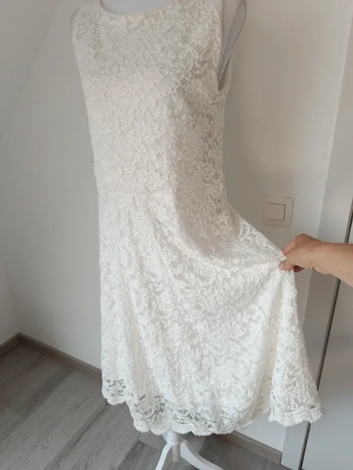🤍 Robe blanche en dentelle Cassis Collection – Taille 42 - photo numéro 2