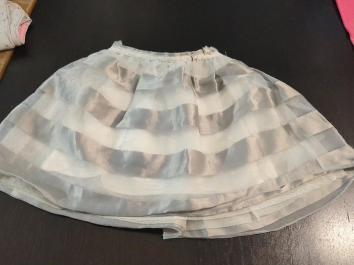 Jupe princesse ou déguisement 6 ans Vertbaudet rayures tulle étoile argent blanc gris
