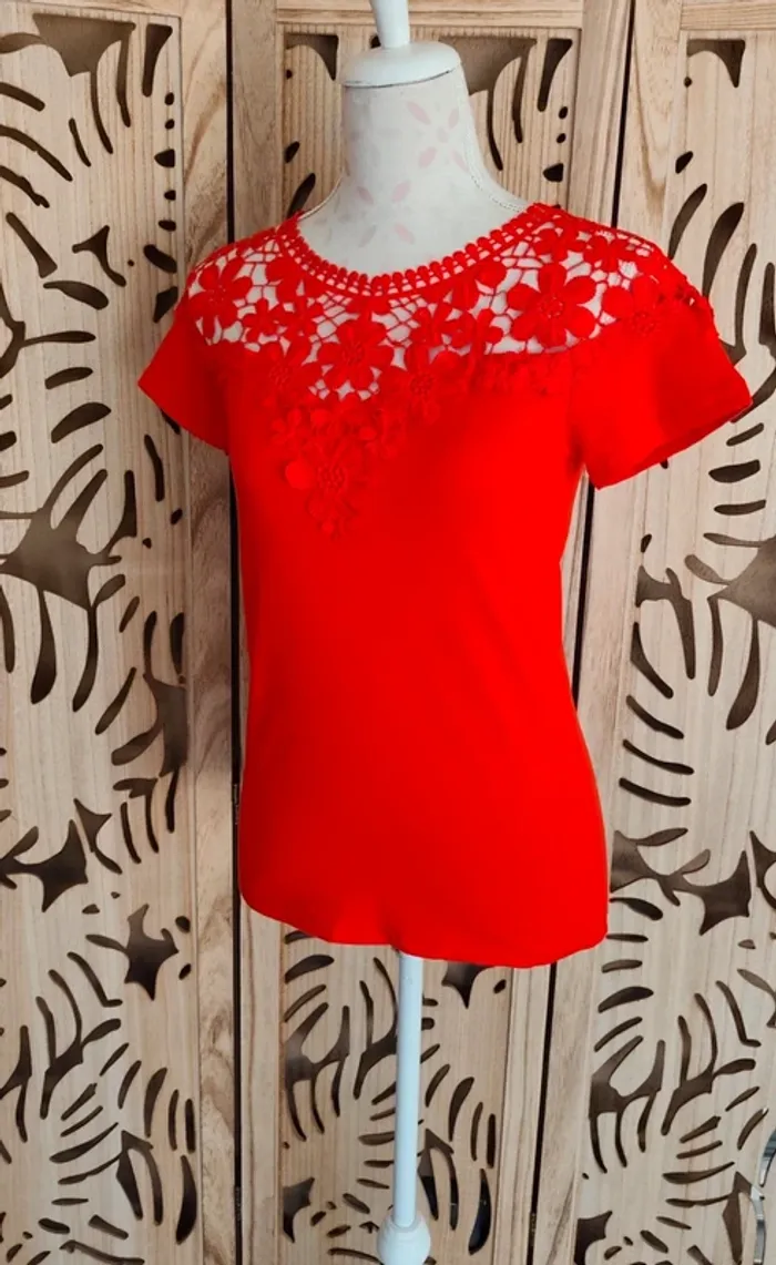 Tee shirt brodé fleurs TS/M Foresta Bella - photo numéro 3