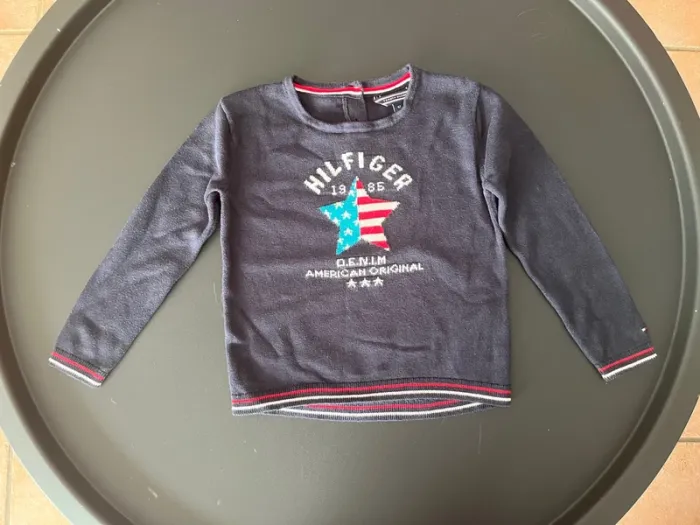 Pull tommy Hilfiger 2 ans