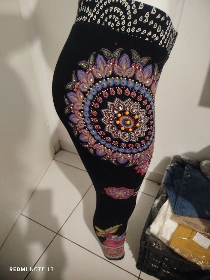 #kytieSfemme. Legging taille S - photo numéro 2