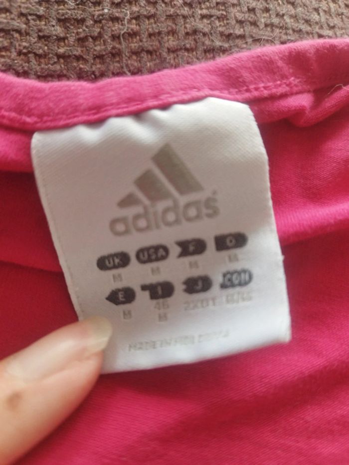 T-shirt adidas femme manches courtes taille M - photo numéro 2