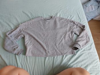 Pull gris détail perle