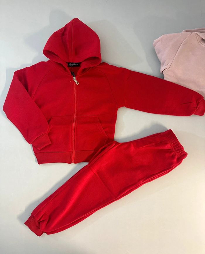 Lot de deux ensemble jogging de sports enfant fille . 6 ans - photo numéro 3