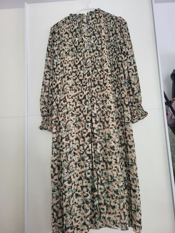 Robe femme quasi neuve - photo numéro 2