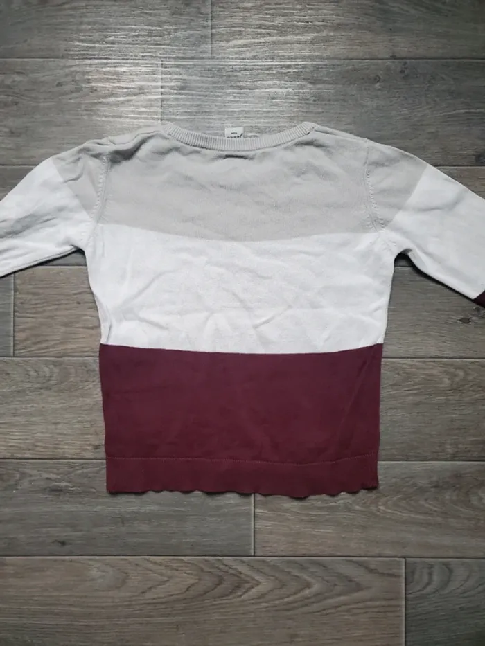Pull fin taille 10 ans très bon état - photo numéro 4