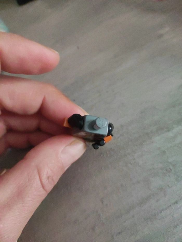 LEGO Star Wars : Sabine Wren - Cheveux vert vif et bleu foncé 75150 - photo numéro 3