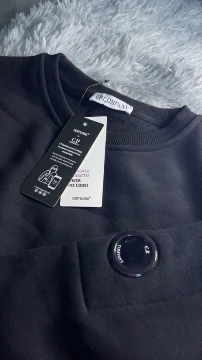 Pull Cp company - photo numéro 3