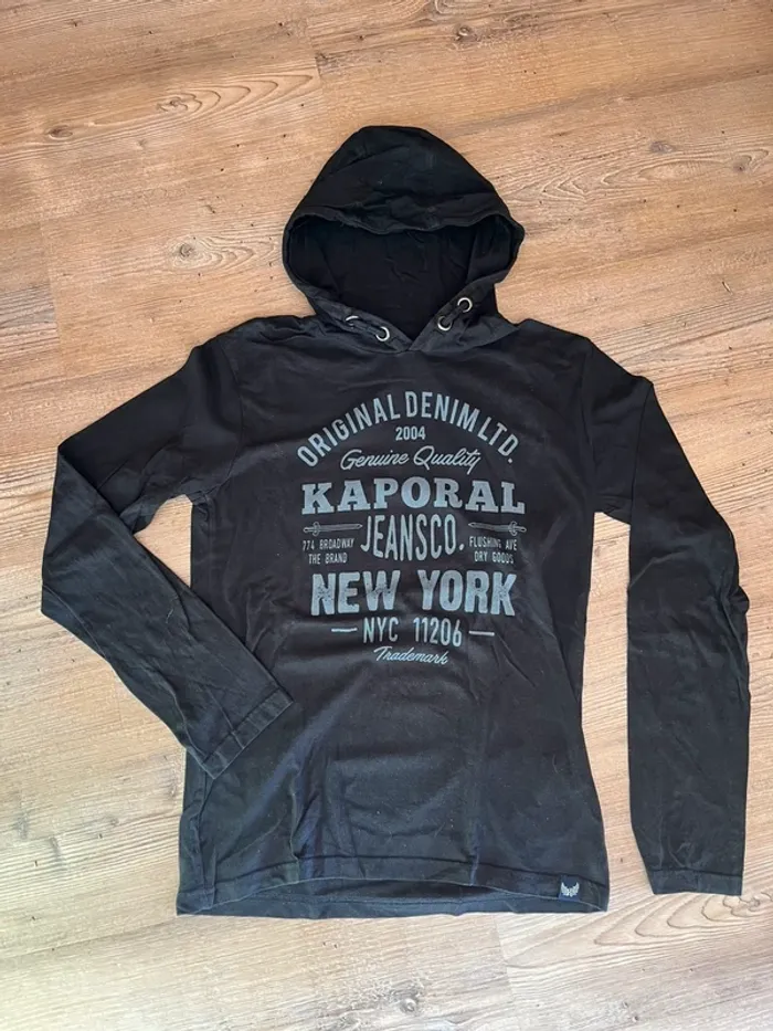 T-shirt à capuche Kaporal