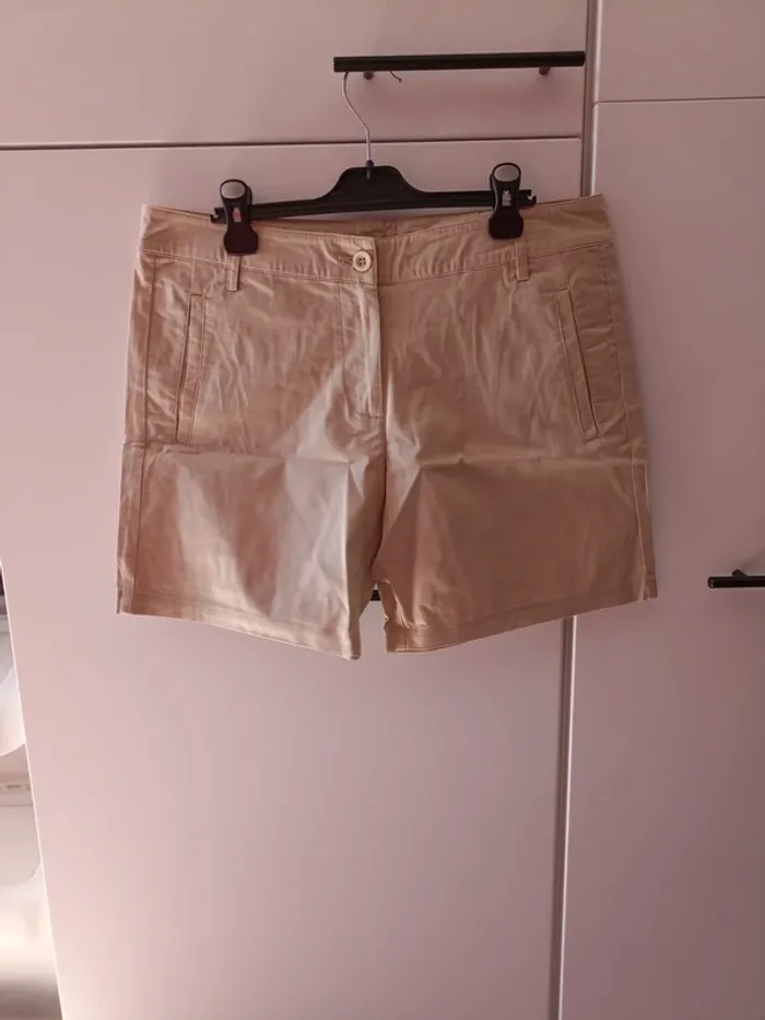 Short beige Benetton