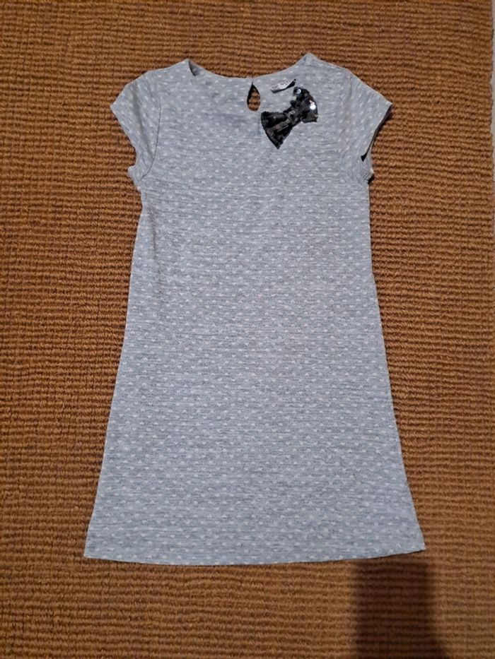 Robe manches courtes gris chiné petits cœurs rose 12 ans noeud sequins 12 ans terranova