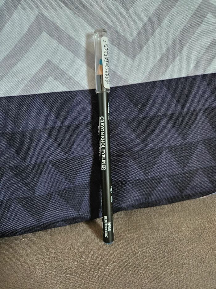 Crayon khôl eyeliner bleu electric neuf