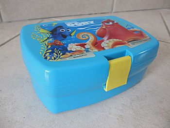 Boîte à goûter rectangulaire enfant en plastique Dory