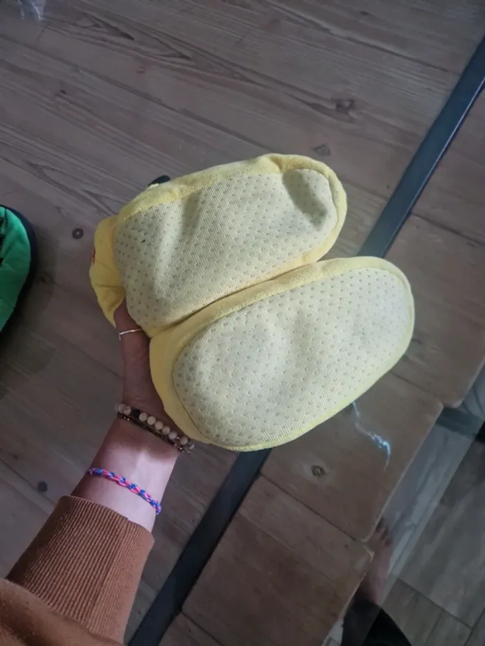 Chaussons Pikachu - photo numéro 3