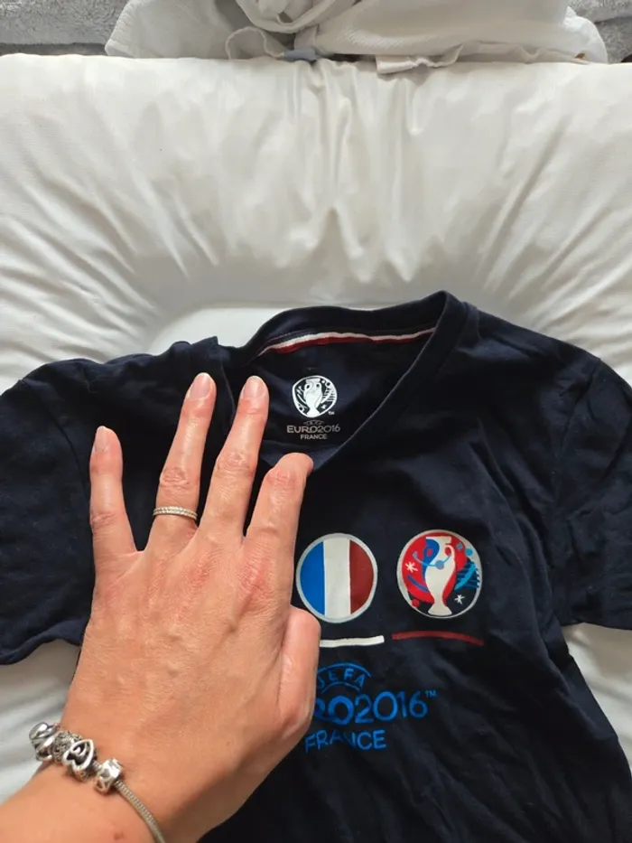 Tee shirt euro taille 4 ans - photo numéro 3