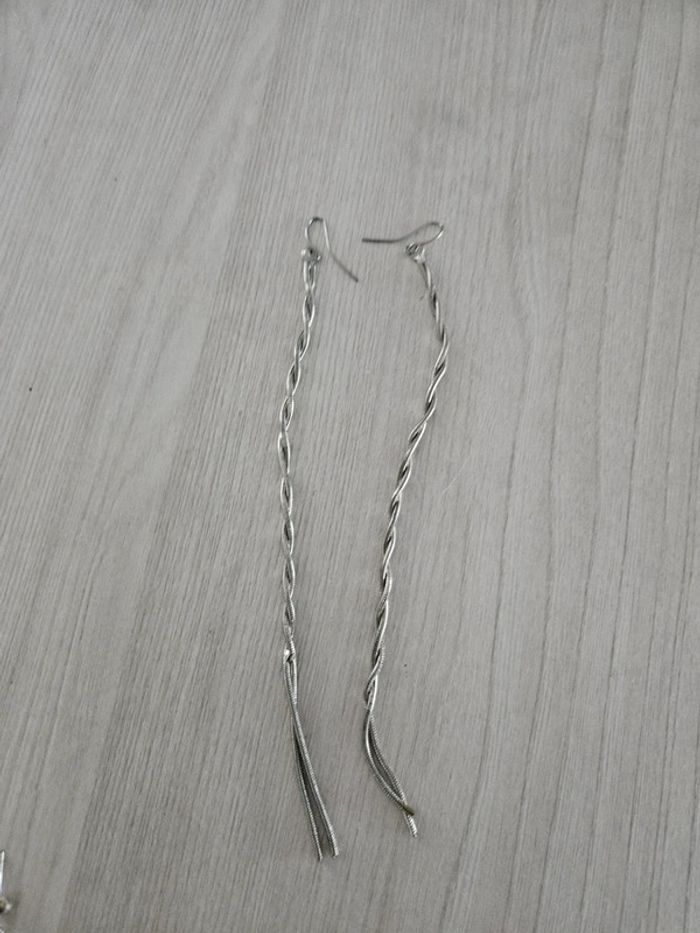 Boucle d'oreille pendante argenté