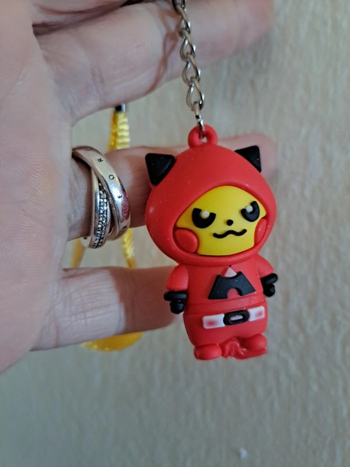 Porte-clé pikachu - photo numéro 2