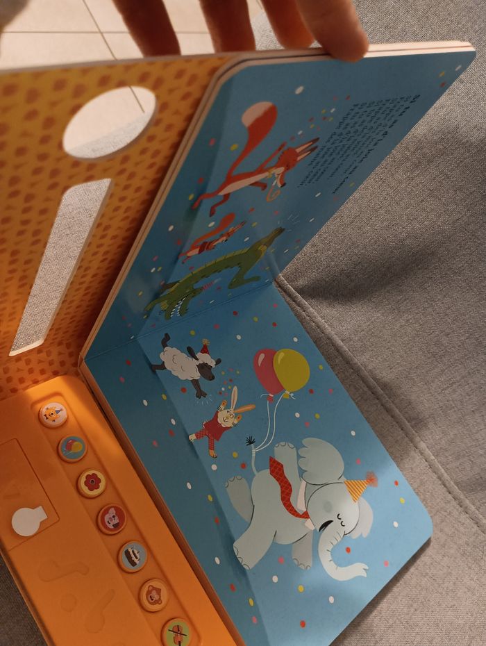 Livre sonore petites comptines d'anniversaire neuf - photo numéro 5