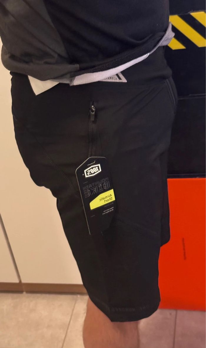 Short MTB / vtt 100% (100percent) Airmatic taille S neuf sous blister - photo numéro 4