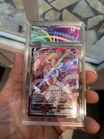 Pokémon carte gradée Nymphali VMAX CA 10