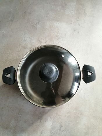 casserole fait tout 25 cm avec son couvercle