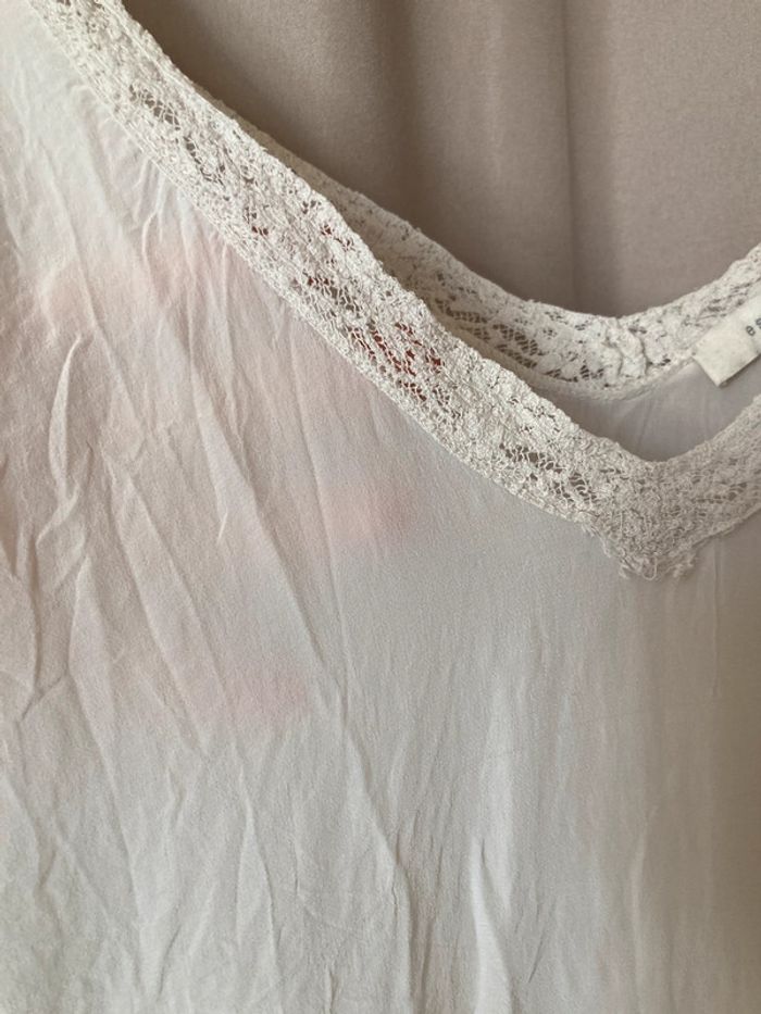 Débardeur blanc soyeux et fluide Ese O bordure dentelle S - photo numéro 2