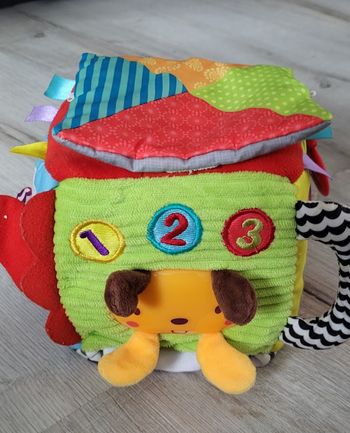 Cube éducatif bébé