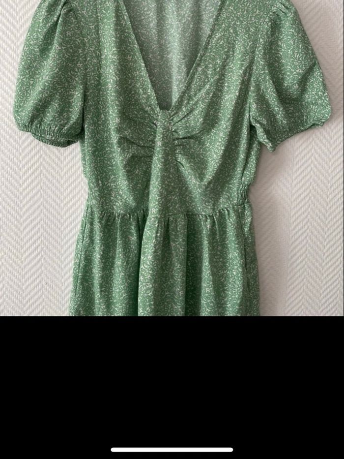 Robe fleurie verte - photo numéro 3