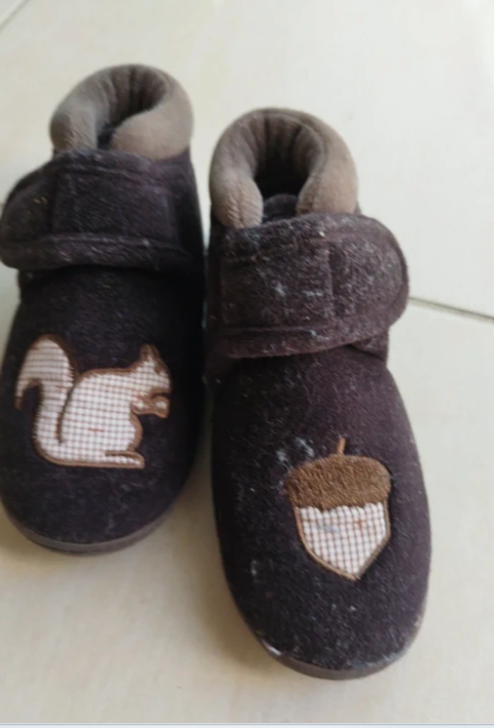 Chaussons enfants confortables taille 24 Marque Isotoner