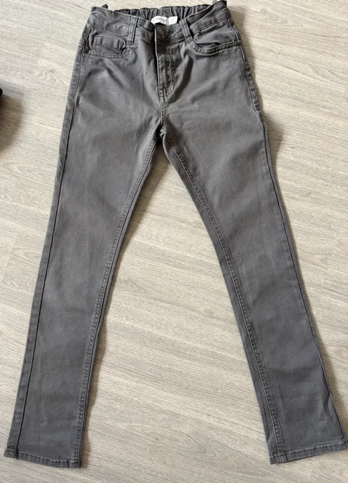 3 jeans taille 10 ans . - photo numéro 4
