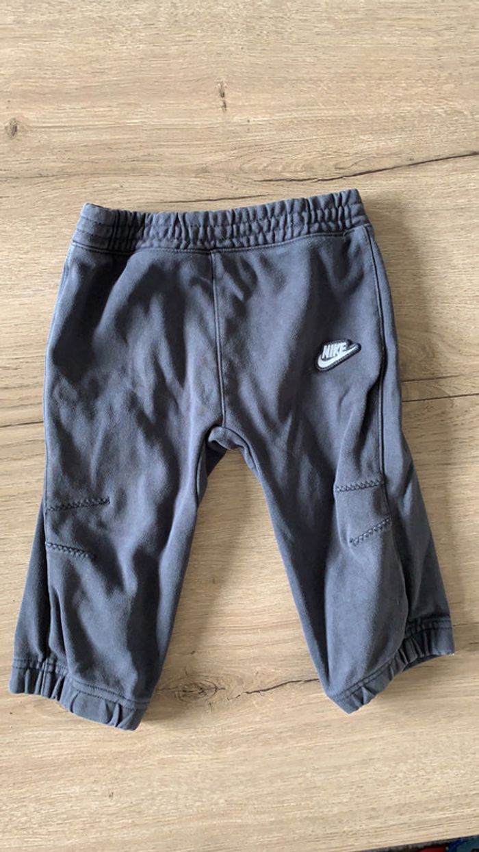 Pantalon Nike 6/9 mois