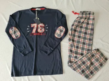 Pyjama neuf 12 ans