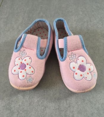 Chaussons rose NEUFS - taille 20