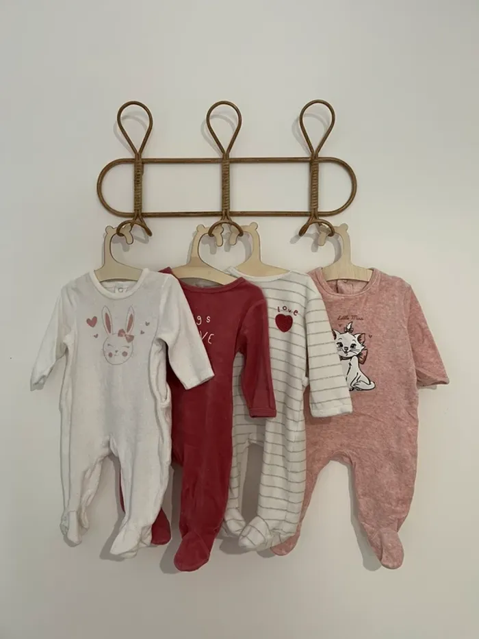 Lot pyjama 3 mois - photo numéro 2