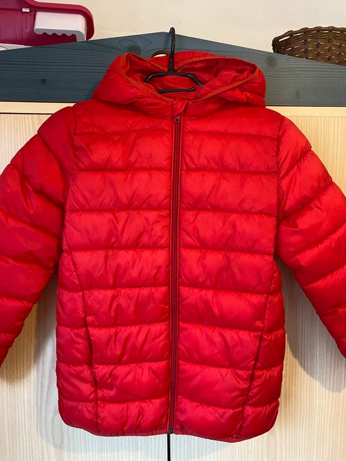 Doudoune rouge Kiabi  10 ans 7€ - photo numéro 2
