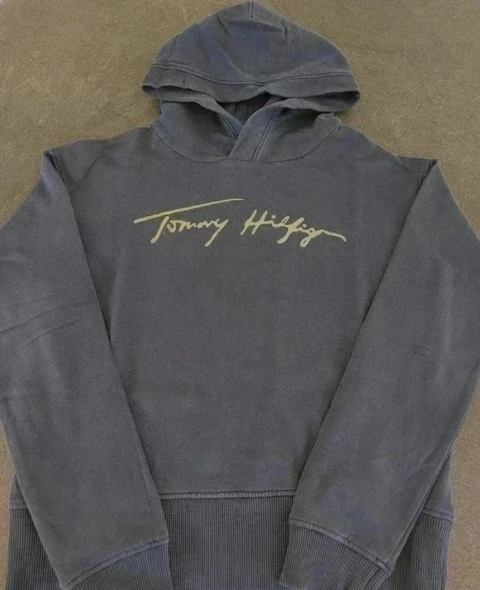 35 € Sweat à capuche Tommy Hilfiger 11 ans