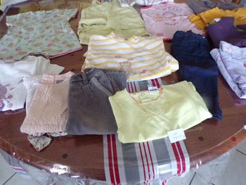 Lot 13 vetements fille 12 mois