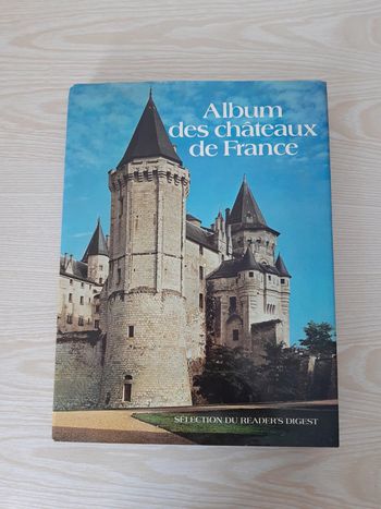 Album des chateaux de France