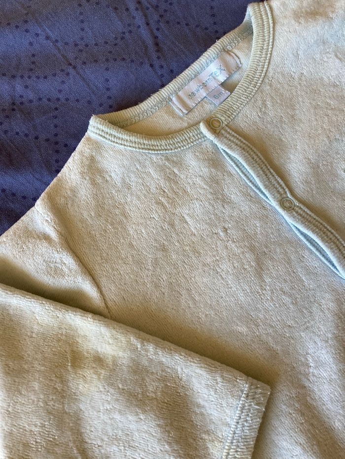 0,50€ pyjama 6 mois - photo numéro 2