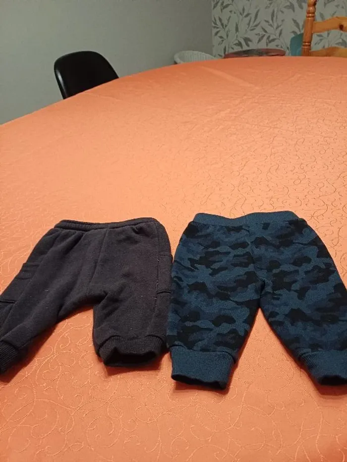 5 pantalons de jogging pour garçons Taille 3 mois - photo numéro 6