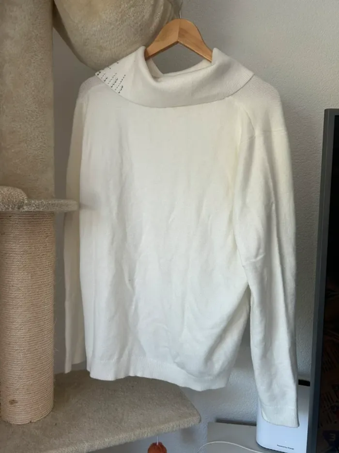 Pull blanc neuf - photo numéro 4
