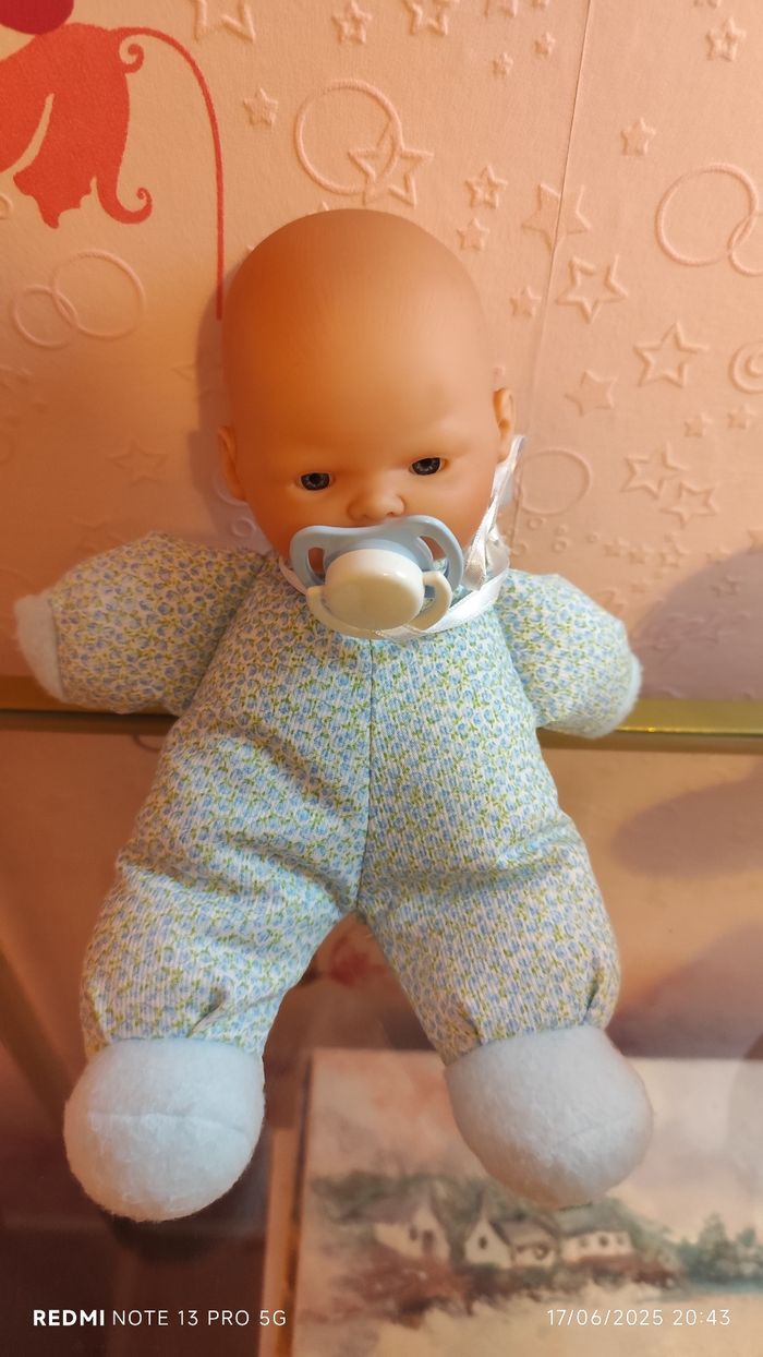 Bébé pyjama bleu