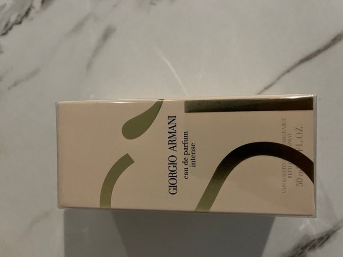 parfum neuf - photo numéro 2