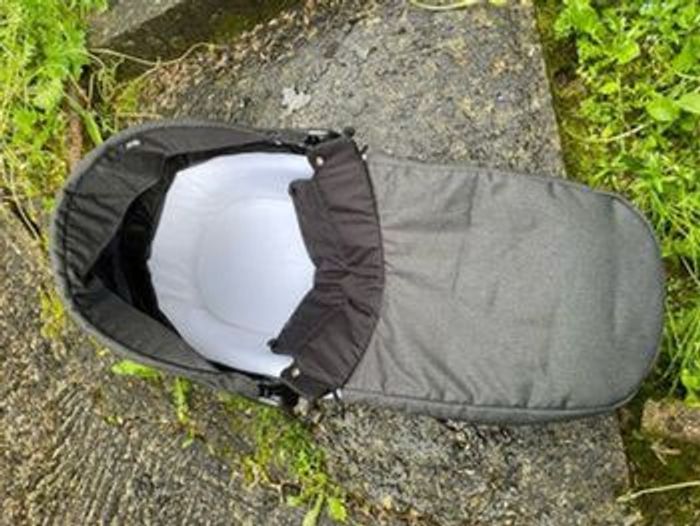 Poussette chicco 3 en 1 - photo numéro 4