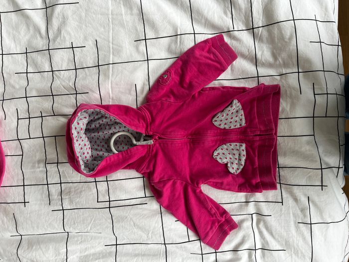 Veste a capuche rose 6 mois