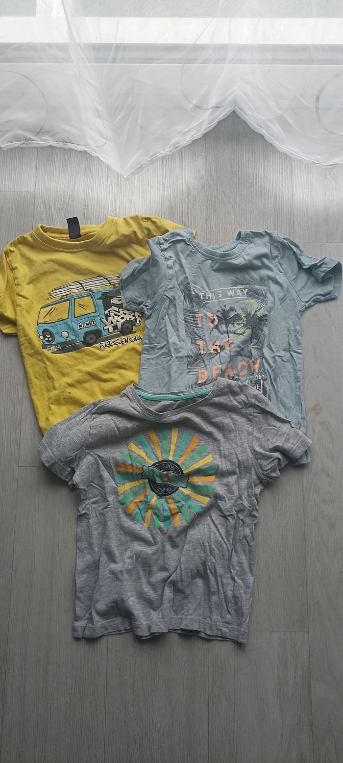 Lot de 3 tee shirt manches courtes taille 5-6 ans