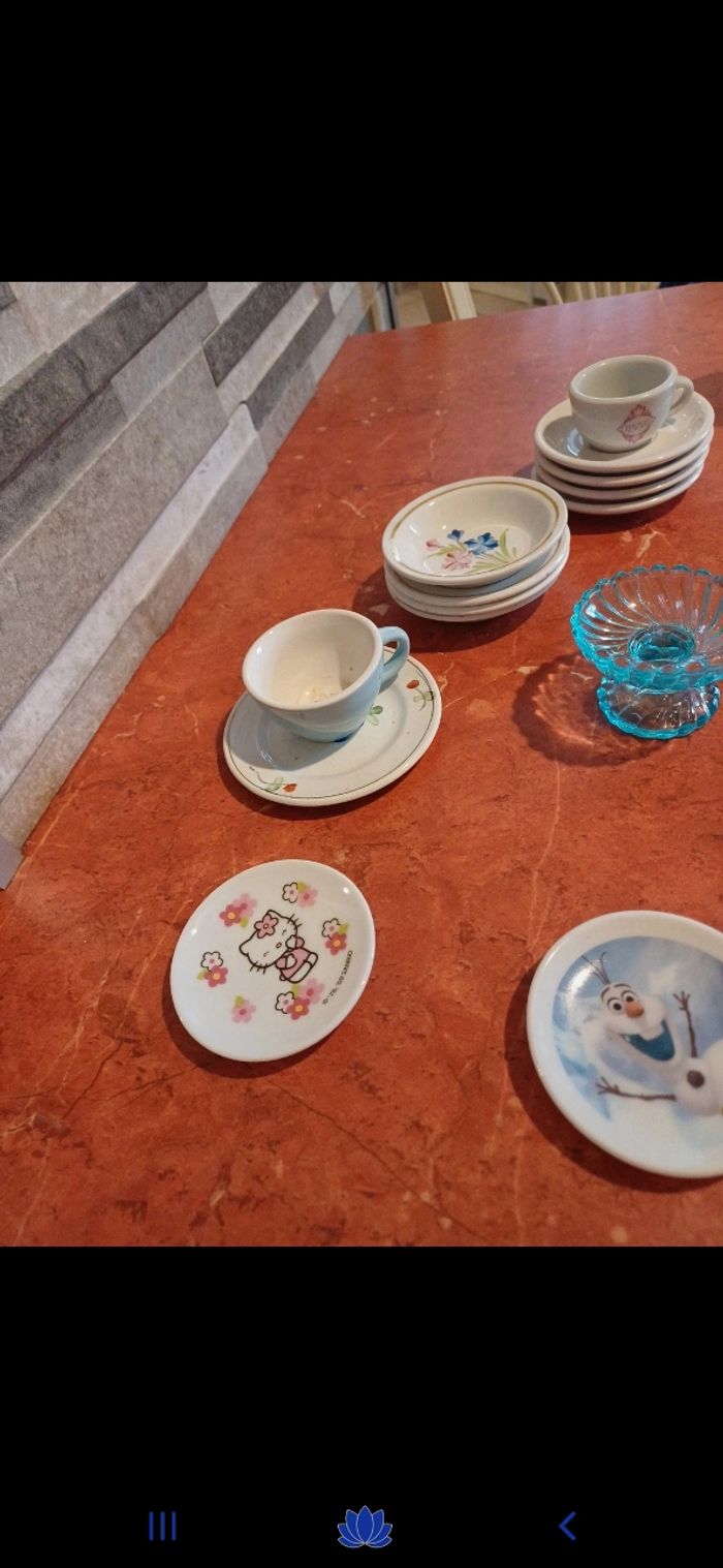 Service à thé en porcelaine - photo numéro 4