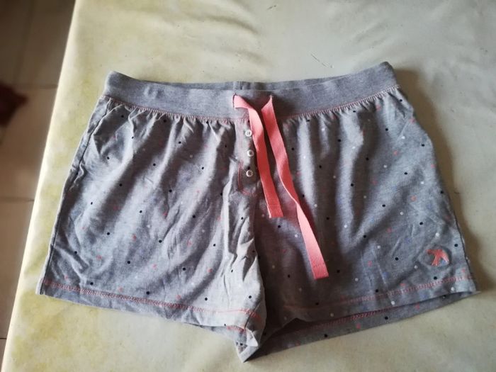 Shorty Esmara t. L.ou 42? Gris à pois