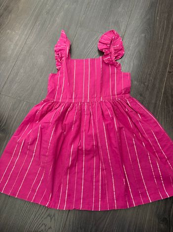 Robe, taille 6 ans.